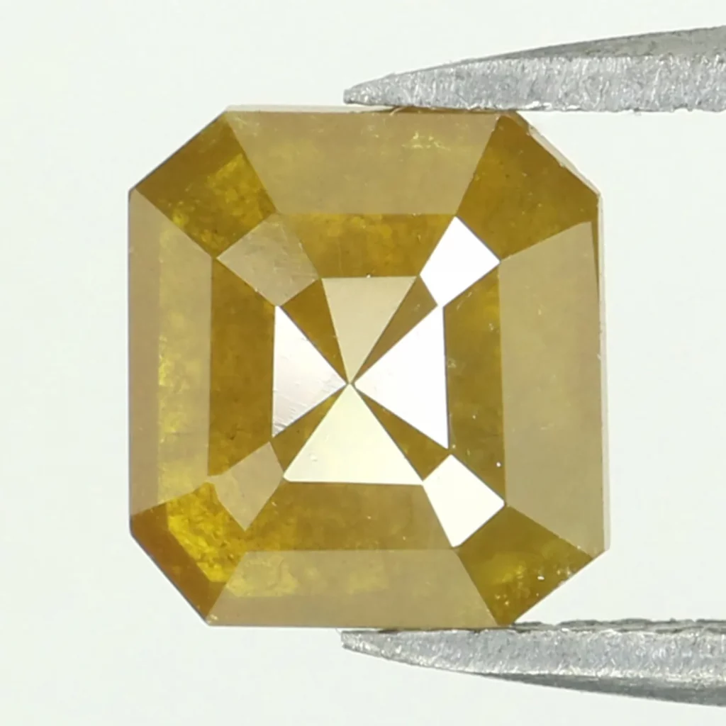 Diamante sciolto naturale giallo