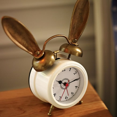 Sveglia originale: The Emily + Meritt Bunny Alarm Clock